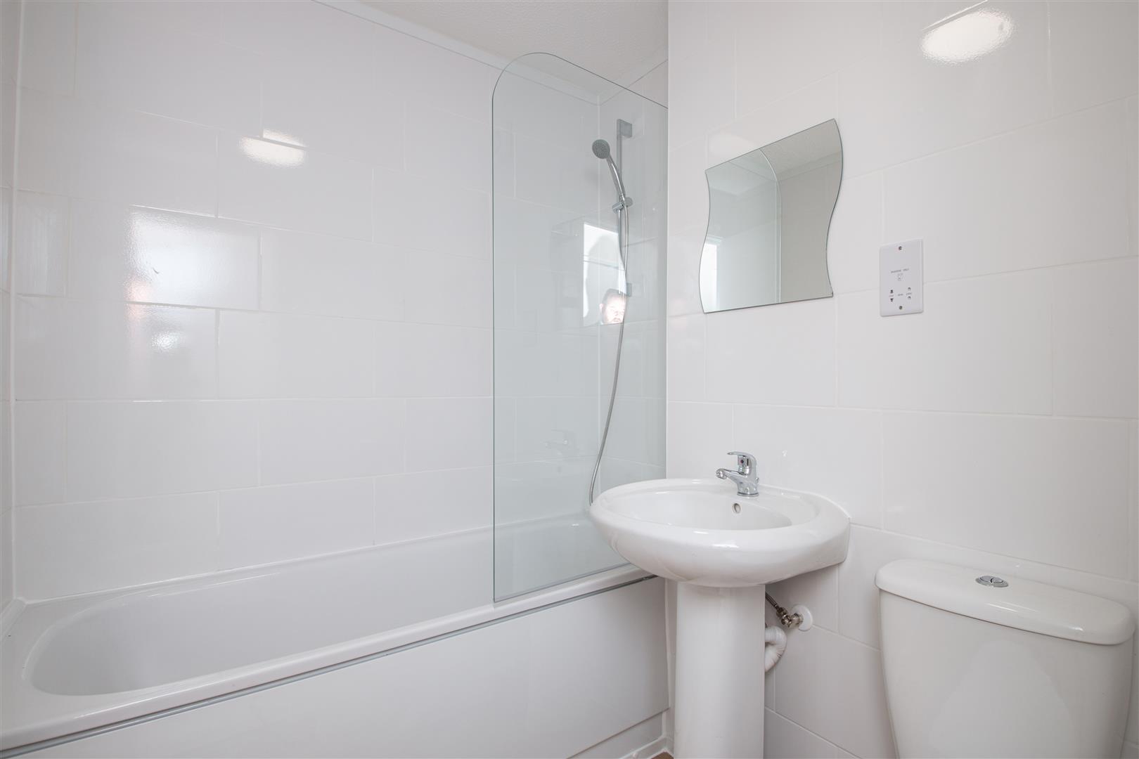 1 bed property in Mullen Avenue, Milton Keynes